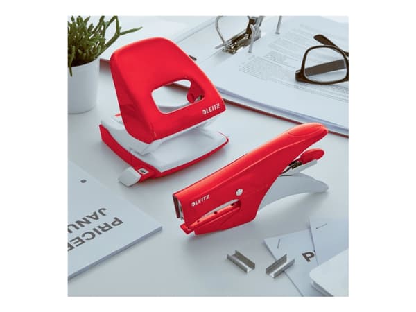 Leitz WOW - Stifttang - 15 ark / 1.5 mm - No.8, 6/4 - metall - rød