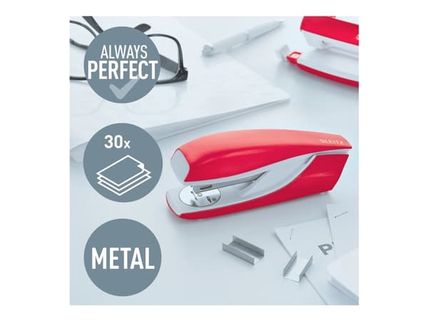 Leitz WOW 5502 - Häftapparat - 30 ark / 3 mm - 24/6, 26/6 - plast, metall - röd