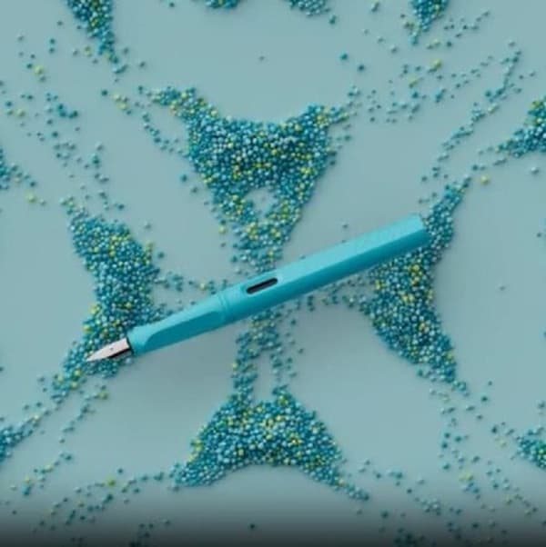 Lamy Safari Spring Special Edition reservoarpenna Aqua Sky med Medium spets