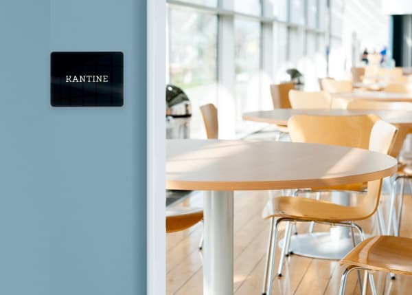 Kyltti "Kantine" 12x9 cm alumiini, musta