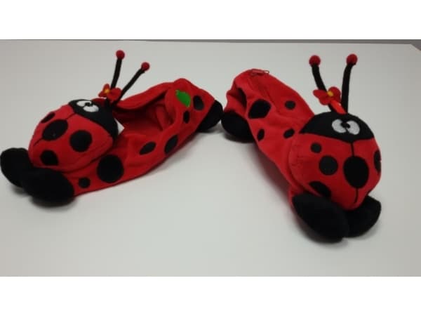 Herma pennfodral Plush Nyckelpiga