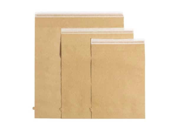 Paperinen sähköisen kaupankäynnin pussi, jossa on sinetti 340x370mm - (250 kpl.)