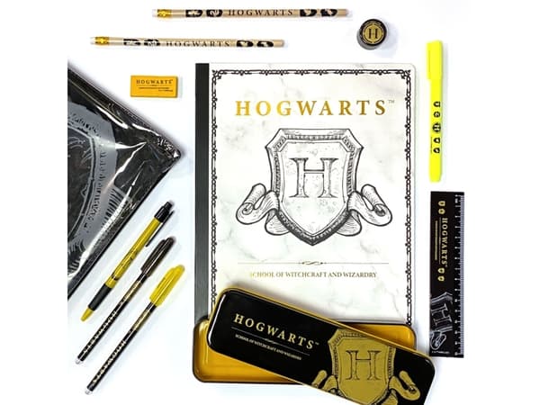Tommel OP! Skrivesaker sett 12 deler - Harry Potter