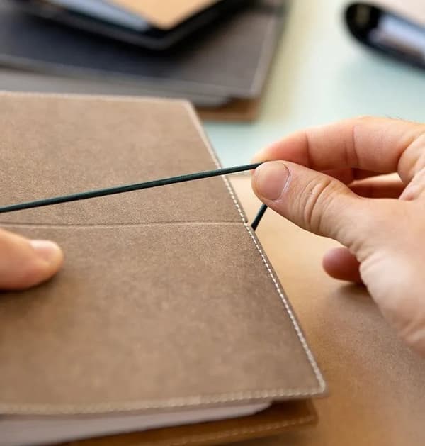 Filofax Eco Essential personlig systemkalender mörk valnöt