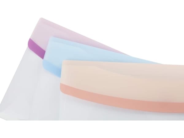 A4 Plastficka i pastellfärger med kardborreförslutning 6 st.