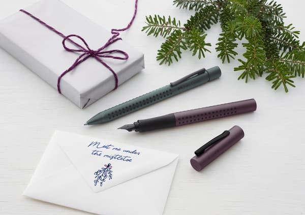 Faber Castell FC-140870 Reservoarpenna Faber-Castell Grip F Berry