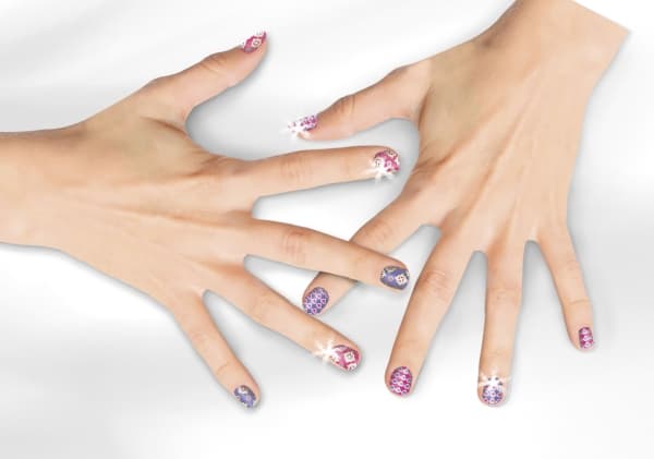 Totum Glamz Hair, Tattoo And Nail, 8 år, Flerfarget