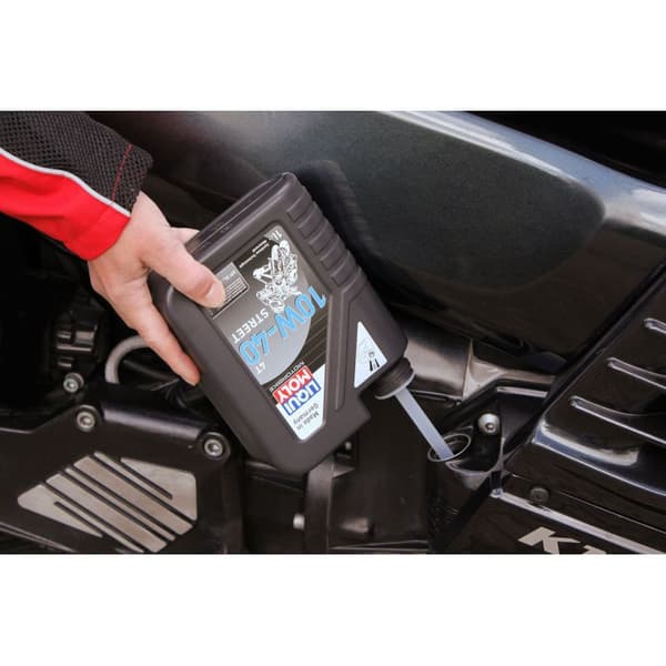 LIQUI MOLY Semisyntetisk motorolie til motorcykler 10W40 Street 4T 1 liter