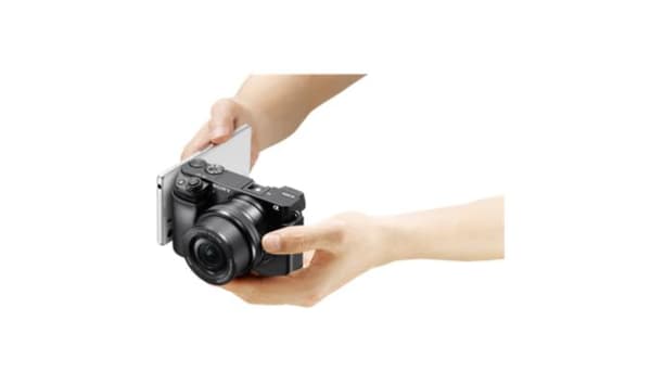 Sony LCSEBEB -kotelon kansi musta