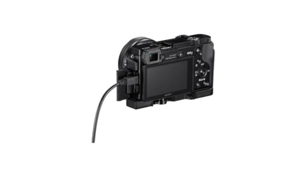 Sony LCSEBEB -kotelon kansi musta