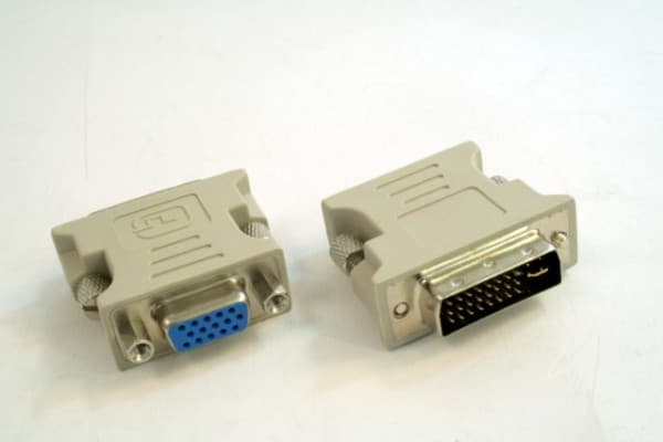 Cablexpert - VGA-adapter - HD-15 (VGA) (hunn) til DVI-A (hann) - tommelskruer