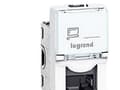Miniatyrbilde 5 av 5: Legrand Mosaic LCS² - Påknipsbar mulighetsmodulfrontplate - CAT 6 - UTP - RJ-45 - hvit, RAL 9003