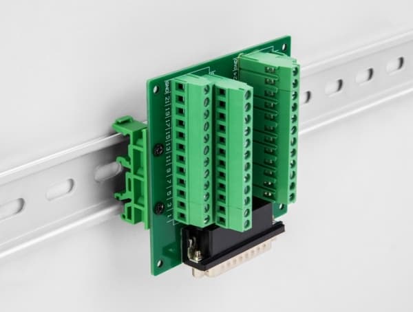 Delock - Seriell adapter - HD-44 til 45 pin terminal block