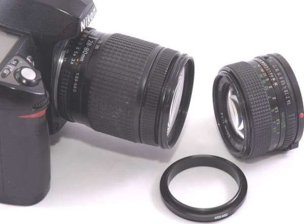 KiwiFotos Adapterring för omvänd montering 49mm-52mm