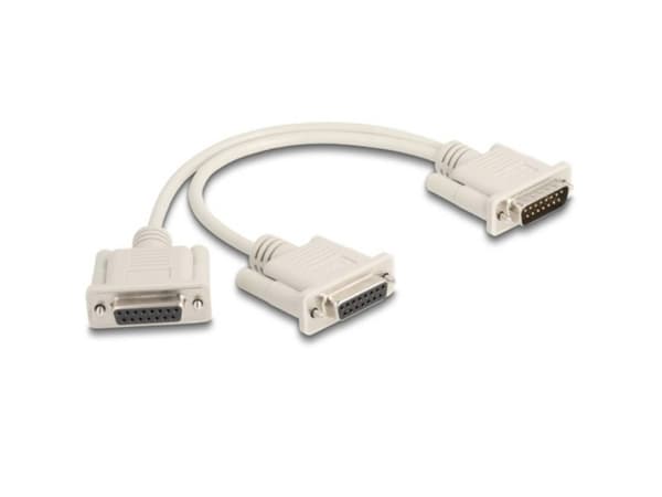 Delock - Seriell splitter - 15 pin D-Sub (DB-15) (hann) til 15 pin D-Sub (DB-15) (hunn) - 30 cm - tommelskruer - beige