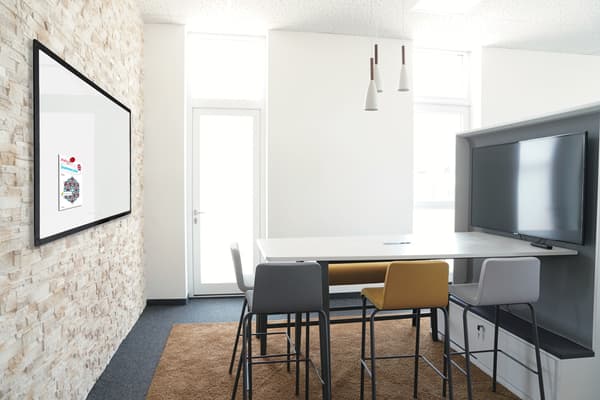 Whiteboard med sort ramme 90x120 cm - Magnetisk