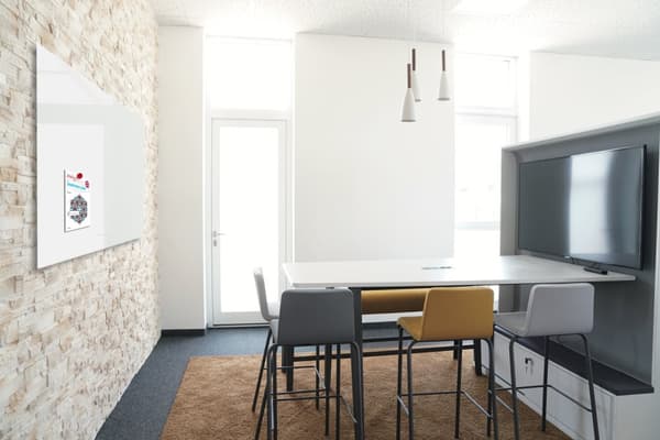 Premium glasplade med blindfastgørelse - 100x100 cm - Hvid