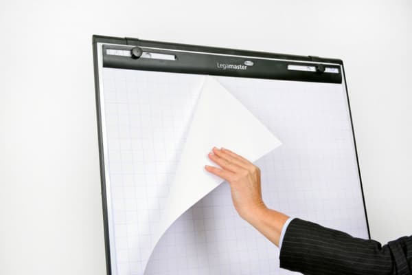 Legamaster ECONOMY Kolmion fläppitaulu 68x105 cm - Matkapuhelin