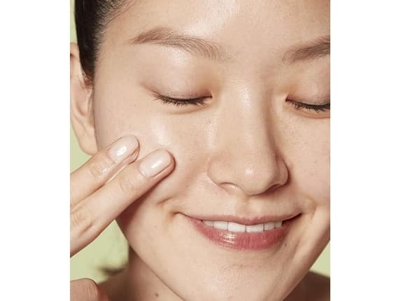 CLINIQUE REDNESS SOLUTIONS DAILY RELIEF CREAM ALL SKIN TYPE 50ML