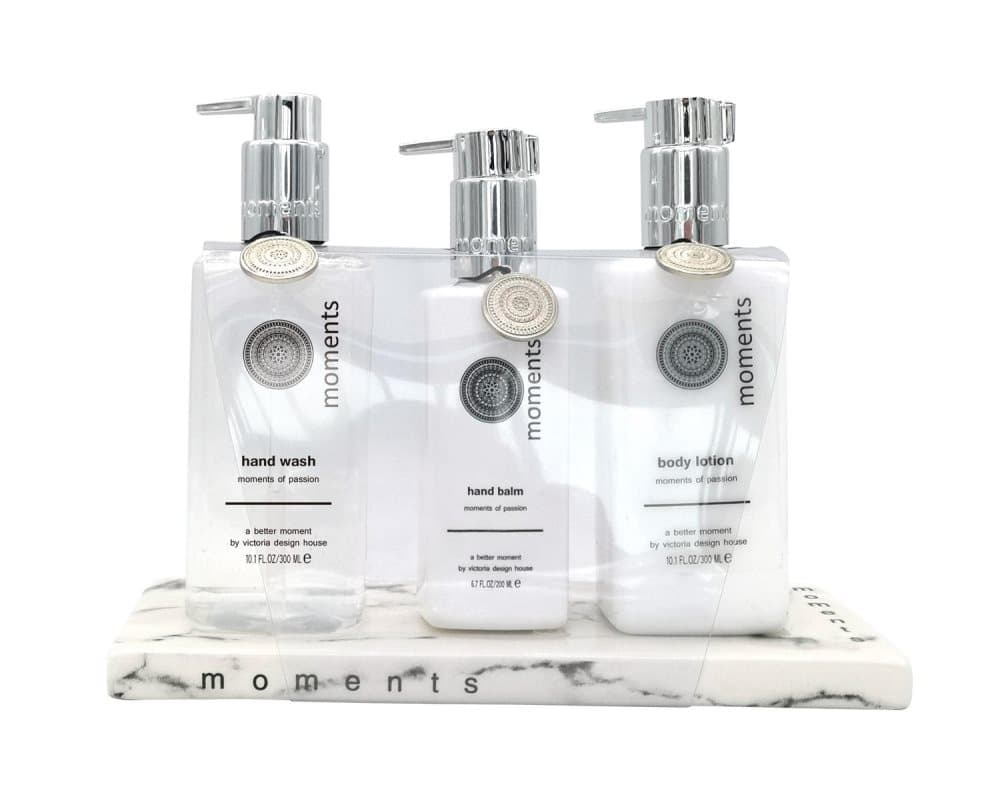 Victoria's Design Gavesæt Håndsæbe / håndcreme Rose / Rabarber 300 ml