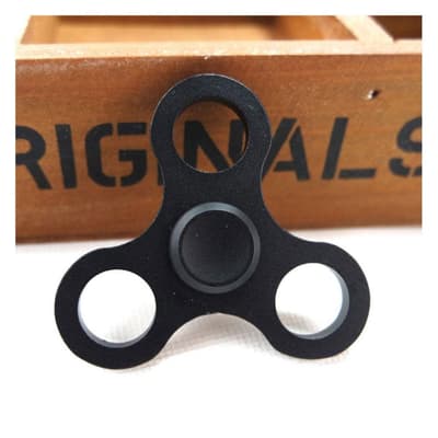Tri-Spinner Fidget i aluminium - Sort