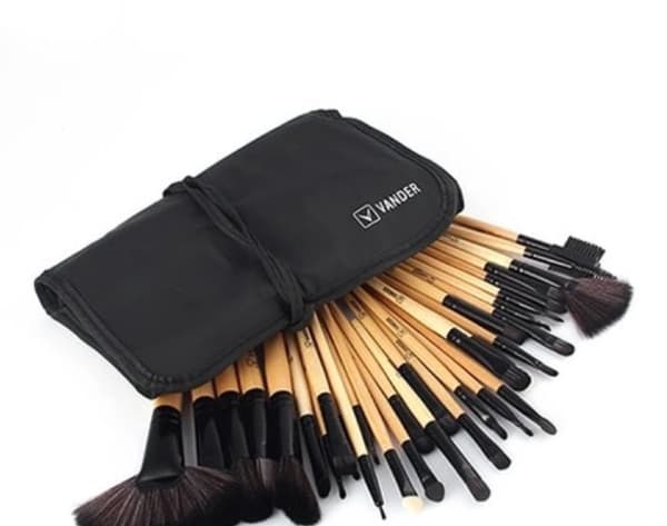 Original-borstset från KABUKI-MINERALS (Black Edition) 32-delar