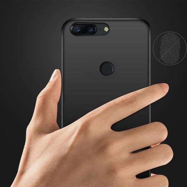 Hårt gummibelagt skal för OnePlus 5T - Svart