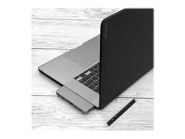 HYPER HD28C, USB 3.2 Gen 1 (3.1 Gen 1) Type-C, Silver, MicroSD (TransFlash), SD, HDMI, Thunderbolt 3, USB 3.2 Gen 1 (3.1 Gen 1) Type-A, USB 3.2 Gen 1