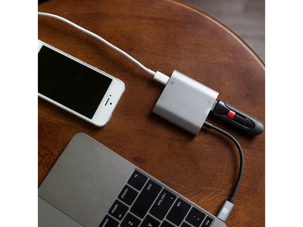 Kanex - Video/USB-adapter - 24 pin USB-C (hane) till HD-15 (VGA), USB typ A, 24 pin USB-C (hona) - Thunderbolt 3 - 20 V - 3 A - stöd för 1080p - rymd