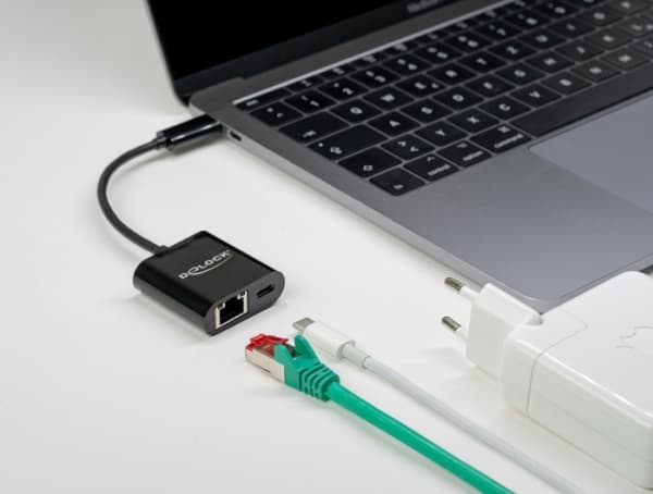 Delock - Nettverksadapter - USB-C 3.2 Gen 1 - Gigabit Ethernet x 1 + USB-C (bare strøm) x 1 - svart