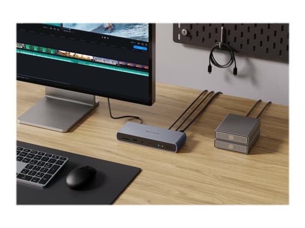 Targus HDTB4D-EUZ, Thunderbolt 4, 96 W, 10,100,1000 Mbit/s, Harmaa, SD, 3.5mm, HDMI, RJ-45, Thunderbolt 4, USB 3.2 Gen 2 (3.1 Gen 2) Type-A
