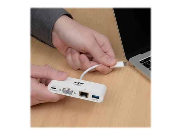 Tripp Lite USB C - VGA moniporttinen videosovitin muunnin w/ USB-A keskittimellä, USB-C PD latausportilla ja Gigabit Ethernet portilla, Thunderbolt 3