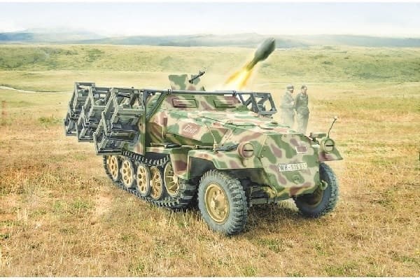 ITALERI 1:72 Sd.Kfz. 251/1 ''Stuka Zu Fuss''