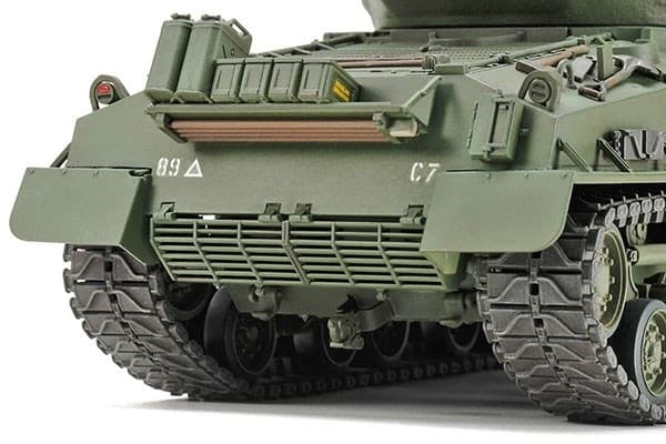 TAMIYA 1/35 U.S. Medium Tank M4A3E8 Sherman ''Easy Eight''
