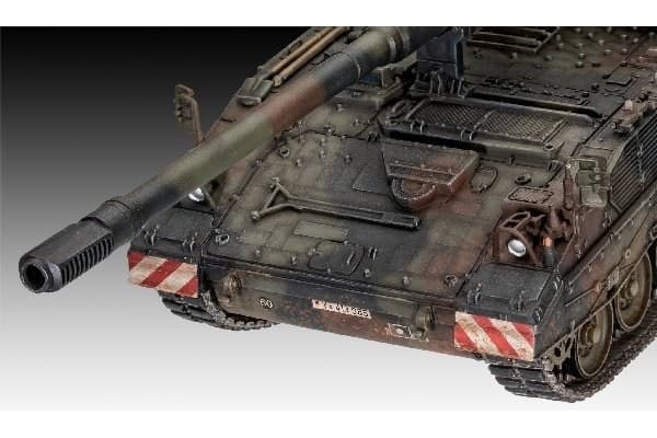 Revell 2000 selvdrevet haubitser