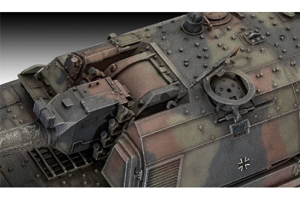 Revell 2000 selvdrevet haubitser