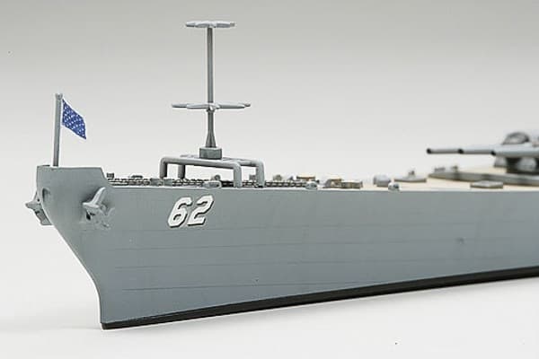 TAMIYA 1/700 U.S. Battleship New Jersey