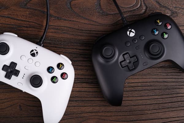 8Bitdo Ultimate Wired Controller - Hall Edition -langaton peliohjain, musta, Xbox / PC