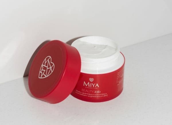 Miya MIYA kiinteyttävä ja elvyttävä naamio 50 g