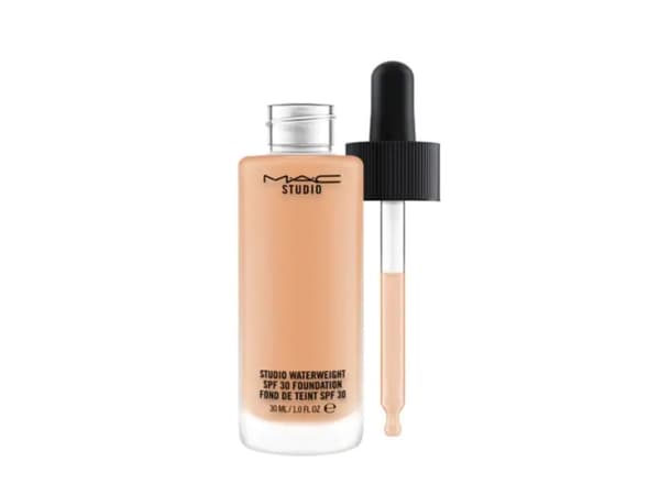 MAC Studio Waterweight Foundation NC40 30 ml