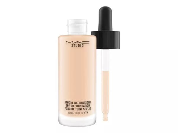 Mac Studio Liquid foundation MAC Studio Waterweight SPF30 30 ml, NW30