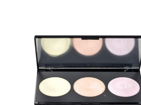 Makeup Revolution Highlight Powder Palette In 15g