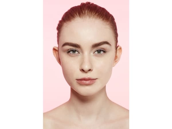 L'Oréal Paris Brow Artist Xpert, Sort, Ebony, 1 stk, POLYETHYLENE, CETEARYL ETHYLHEXANOATE, OCTYLDODECANOL, DICALCIUM, PHOSPHATE, NYLON-12, ALUMINUM.