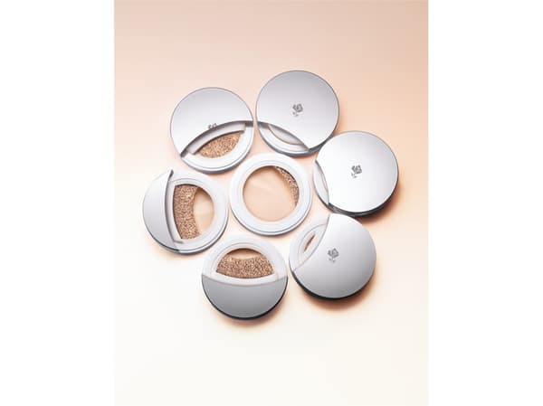 Lancome Miracle Cushion Liquid Cushion Compact SPF23 flytende kompakt foundation i en pute 04 Beige Miel 14g