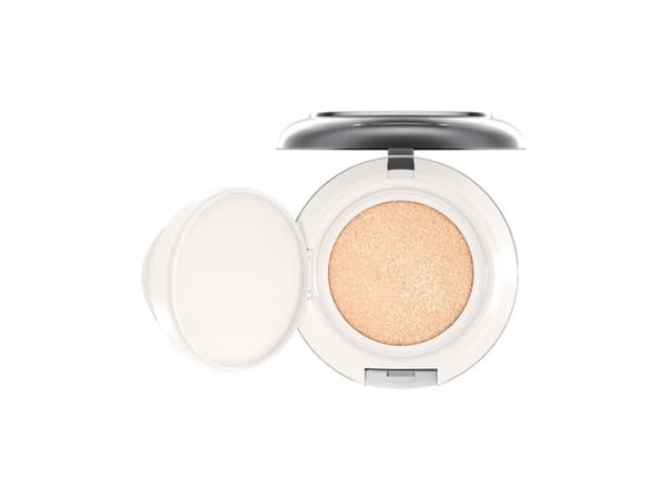MAC MAC, Lightful C+, Compact Foundation, Extra Light Rose, SPF 50, 12 g For Women