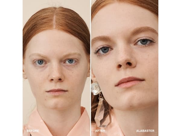 Bobbi Brown, Skin Longwear, Paraben-Free, Matte Finish, Liquid Foundation, 004, Alabaster, SPF 20, 40 ml
