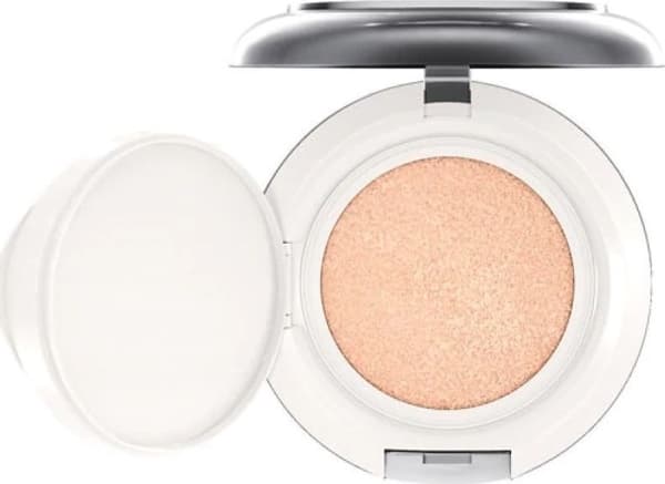 MAC MAC, Lightful C+, Compact Foundation, Light Plus, SPF 50, 12 g For Women
