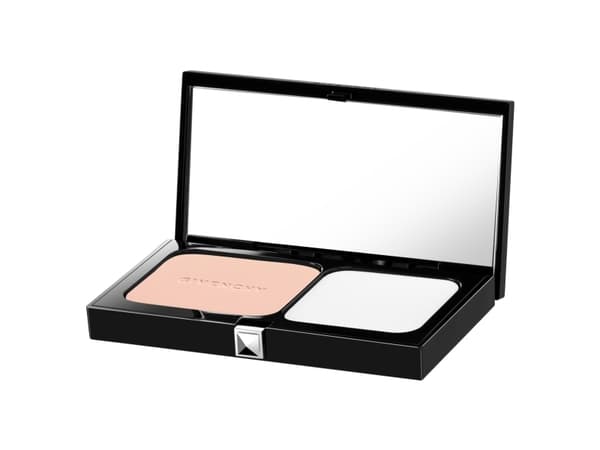 Givenchy, Matissime, Mattifying, Compact Foundation, 02, Satin, SPF 20, 9 g For Women
