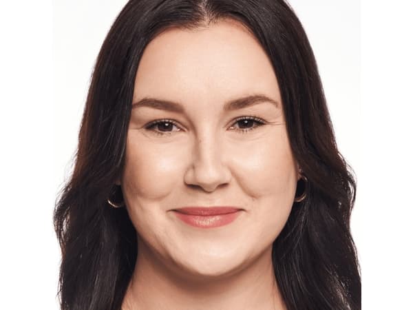 Catrice Invisible Cover Foundation Podkład matujący do twarzy 30ml (015W)
