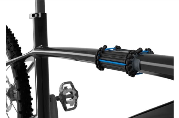 Thule Carbon Frame Protector, Svart, Blå, Termoplastisk elastomer (TPE)